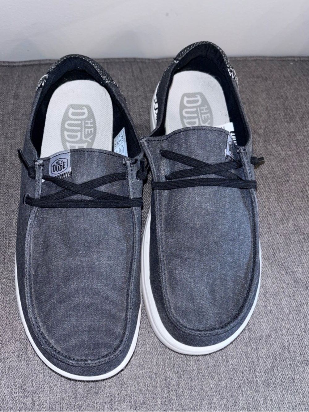 HEY DUDE Wendy Rise Women’s Shoes Sz 7 Running Black Slip On Round Toe Sneakers - Picture 3 of 8